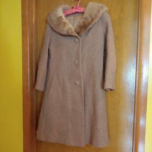 Tan Wool Coat with fur collar